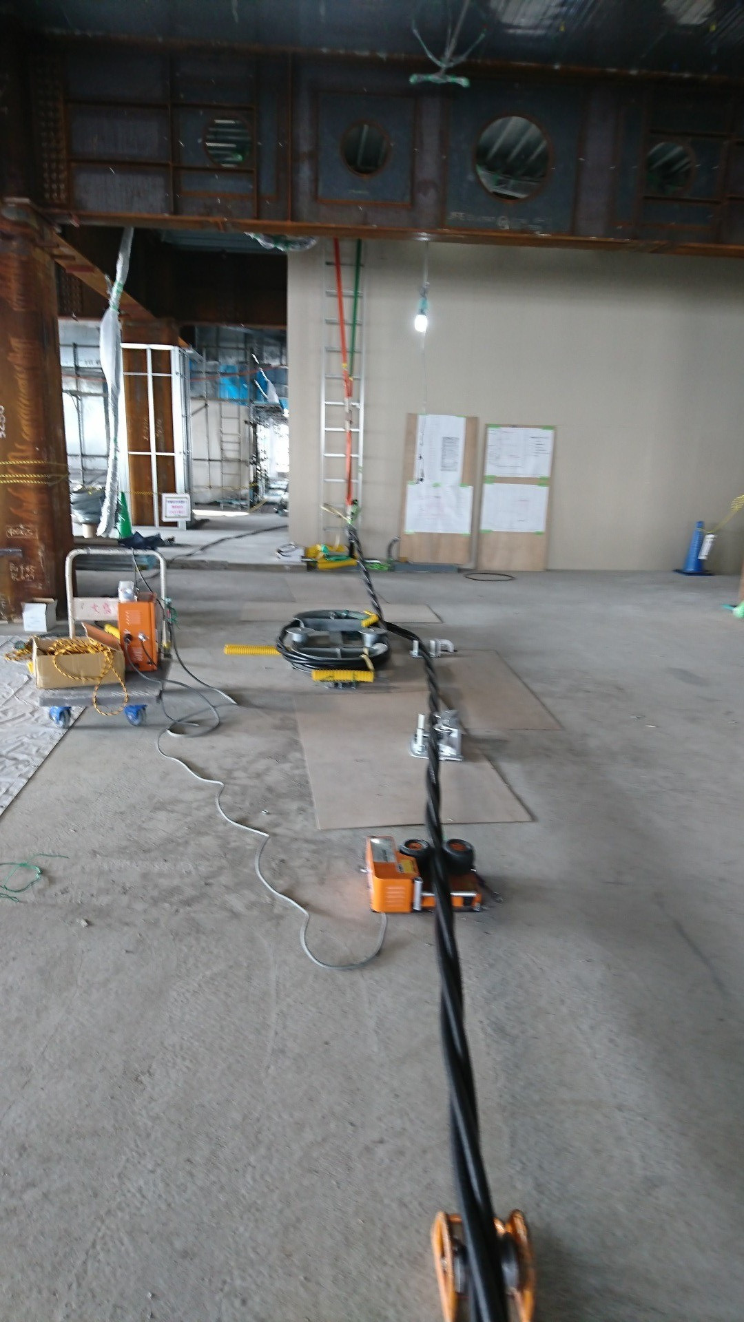 麹町にて工事中